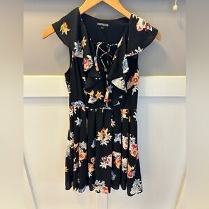 Express size 2 sleeveless dress with front open tie design